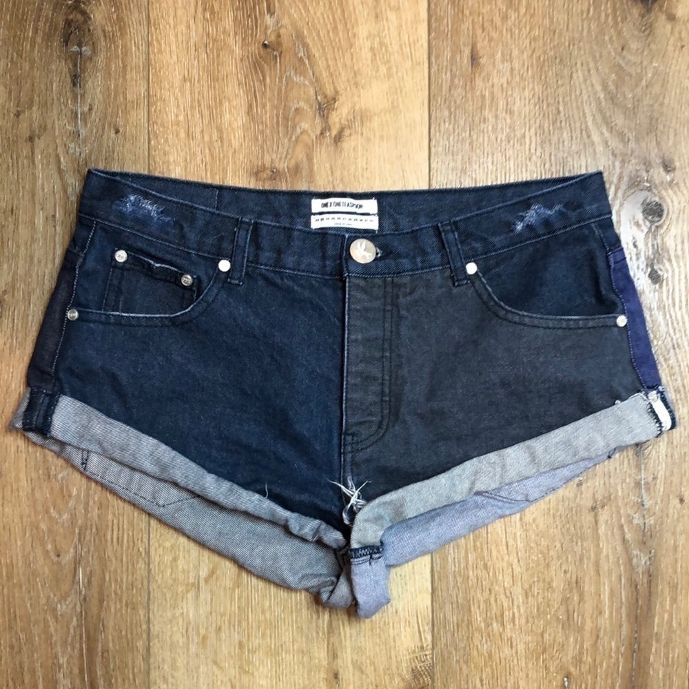 One xOne Teaspoon Multicolor Twisted Hem Shorts 29